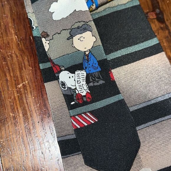 Peanuts 100% silk transportation travel bus taxi truck car VW neck tie collector - Picture 3 of 8